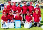 ８位に入賞した鳥取県チーム。前列左から２番目が個人女子で４位に入った駒川＝鹿児島県霧島市丸岡公園緑地公園