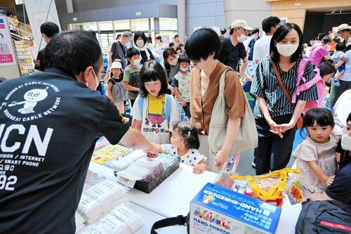 【大盛況】チャンネルグッズが当たる抽選会やケーブルテレビなんでも相談会に大勢の人が来場