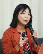 　記者会見する「ヒューマンライツ・ナウ」副理事長の伊藤和子弁護士＝２９日午後、厚労省