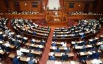 　国会で開かれた参院本会議＝２６日午前