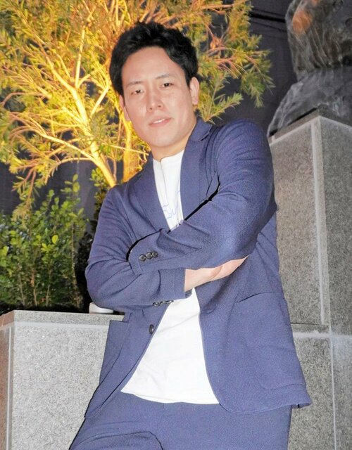 二代目」でソロデビューした木村徹二＝大阪市中央区
