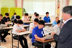 沢田総局長（右）の講義を聴く境港市職員