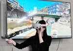 ゴーグルを装着して足湯に入っているような体験ができるＶＲ動画＝２１日、新温泉町役場