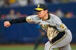 　完封で３勝目を挙げた阪神・西勇＝京セラドーム