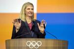 　ＩＯＣ総会で新会長に選出され、あいさつするカースティ・コベントリー氏＝２０日、コスタナバリノ（ＡＰ＝共同）