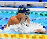  成年男子２００メートル個人メドレーで６位に入賞した内山拓海＝鹿児島市鴨池公園水泳プール 