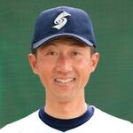 　２００１年からチームを率いている原田一範監督（弘前学院聖愛高校提供）