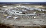 　新千歳空港＝５月、北海道千歳市