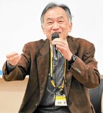 長年にわたり司書として歩んできた経験を伝える西尾さん＝２９日、倉吉市の鳥取短期大