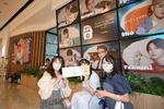 　ＪＯ１の公演に訪れたファン３人＝１１月１１日、台湾北部の新北市（共同）