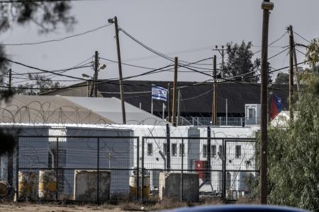 　多数のガザ住民を拘束するイスラエル南部の施設＝１月（ゲッティ＝共同）