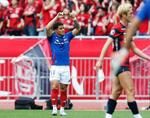 　横浜Ｍ―鹿島　前半、チーム２点目のゴールを決め、喜ぶ横浜Ｍのヤンマテウス＝日産スタジアム