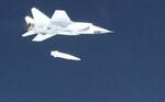 　極超音速ミサイル「キンジャル」を発射するロシア戦闘機ミグ３１のビデオ画像。ロシアのテレビが報じた（ＡＰ＝共同）