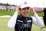 　エビアン選手権で初優勝し、笑顔の古江彩佳＝１４日、エビアン・リゾート（ゲッティ＝共同）