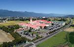 　長野県安曇野市の県立こども病院（同院提供）