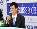 　２６日、スイス・ジュネーブで開かれたイベントで、旧ジャニーズ事務所の性加害問題について話す二本樹顕理さん（共同）
