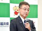 　２月の記者会見で発言する福井県の杉本達治知事＝福井県庁