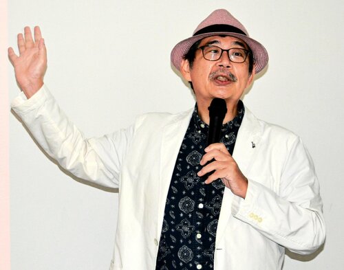 境港市出身の俳優司葉子さんの魅力を熱弁する佐藤さん