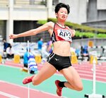 女子走り幅跳びで優勝した川口梨央。パラ陸協所属の女子選手として初の快挙を成し遂げた＝ヤマタスポーツパーク陸上競技場