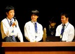 先端技術を活用した研究の成果を披露する生徒＝１９日、鳥取市扇町の県民ふれあい会館