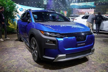 　スバルが公開した新型の電気自動車「トレイルシーカー」＝１６日、ニューヨーク（共同）