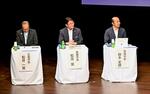 　戦争体験の次世代への継承について語り合う（左から）広島市、那覇市、長崎市の市長＝２９日午後、那覇市
