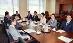 　国会内で開かれた、衆院厚労委の理事懇談会＝２２日午前