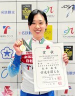 女子２０００メートル個人追い抜きで優勝を飾った北中成実＝２７日、北九州市の北九州メディアドーム