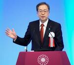　第９２回自民党大会であいさつする公明党の斉藤代表＝９日午前、東京都内