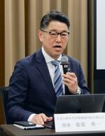 　修理工賃の引き上げについて記者会見する日本自動車車体整備協同組合連合会の泰楽秀一理事＝２４日午前、東京都千代田区