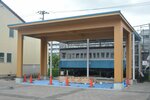 屋根が整備された元町パティオ＝１６日、米子市道笑町１丁目