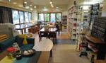 　「加納実紀代資料室　サゴリ」のフリースペース＝広島市