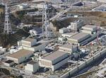 　東北電力女川原発２号機（手前右）＝２０２３年