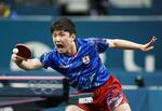 　男子シングルス３回戦　プレーする張本智和＝パリ（共同）