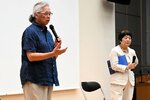 来場者からの質問に答える菅原監督（左）と作間プロデューサー