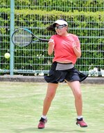 女子シングルス決勝　県総体３連覇を果たした桜井友子＝ヤマタスポーツパーク庭球場
