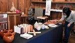 本とコーヒーにまつわる作品が並ぶ会場