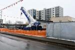 　建物の建設が進むＪＲ千歳駅周辺＝３０日午後、北海道千歳市