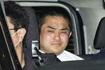 　７日、警視庁本富士署を出る戸田佳孝容疑者