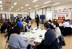 　宮城県多賀城市で開かれた災害公営住宅の自治会交流会＝２月