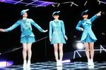　ＮＴＴのパビリオンに映し出された「パフューム」の３Ｄ映像＝２日午後、大阪市此花区