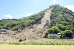 大規模な土砂崩れで、一時孤立状態に陥った珠洲市仁江町＝５月、石川県珠洲市