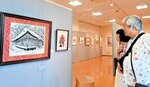 思い思いに大山を表現した作品が並ぶ会場