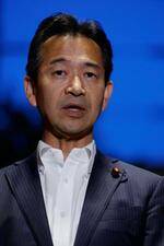 　石破首相との面会後、報道陣の取材に応じる公明党の岡本政調会長＝２９日午後、首相官邸