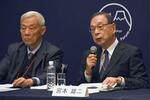 　「東京―北京フォーラム」の安全保障の分科会で発言する宮本雄二元駐中国大使（右）＝５日午前、東京都港区