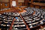 　改正防衛省設置法などが可決、成立した参院本会議＝２１日午前
