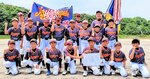 ４年ぶり２度目の頂点に立った岸本・八郷＝中山野球場