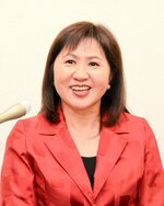 亀井亜紀子さん
