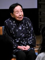 鳥取県に伝わる民話を鳥取弁を交えて語る中嶋さん