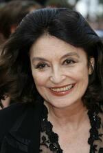 　カンヌ国際映画祭に参加したアヌーク・エーメさん＝２００６年５月、フランス・カンヌ（ロイター＝共同）